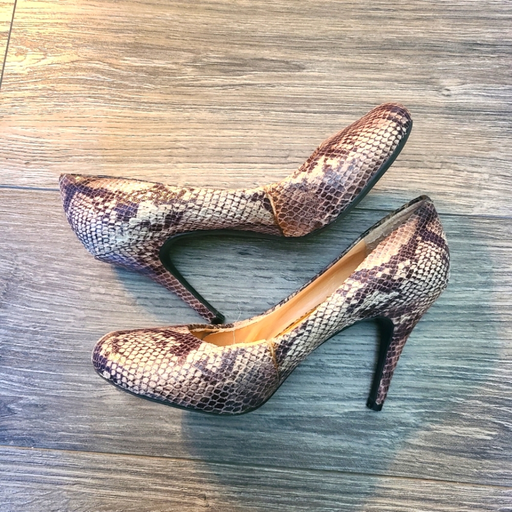 Jessica Simpson snake print heels